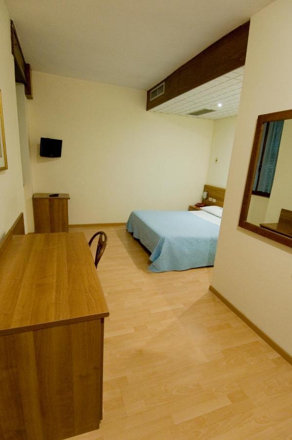 Hotel Europa ซอนดริโอ ภายนอก รูปภาพ